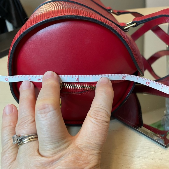 Louis Vuitton red EPI leather Soufflot - Picture 13 of 14